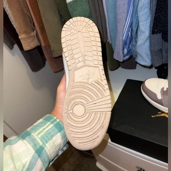 Air Jordan 1 - Picture 5 of 7